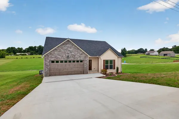 2910 Autumn Woods Trl, Cookeville, TN 38501