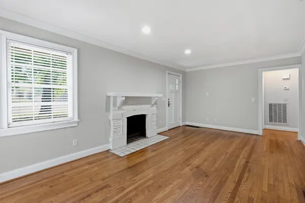 517 Chesterfield Ave, Nashville, TN 37212