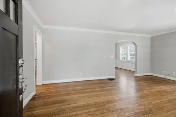 517 Chesterfield Ave, Nashville, TN 37212