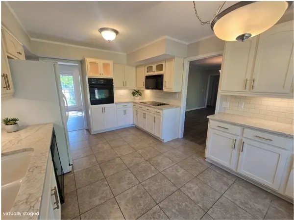3824 Lake Aire Ct, Nashville, TN 37217