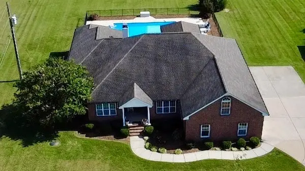 419 W Hester Rd, Cottontown, TN 37048