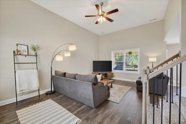 210 Ardell Dr, Clarksville, TN 37040