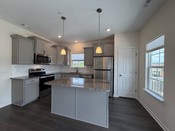 200 Kinsale Dr, Spring Hill, TN 37174
