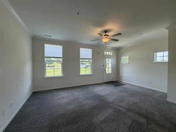 200 Kinsale Dr, Spring Hill, TN 37174