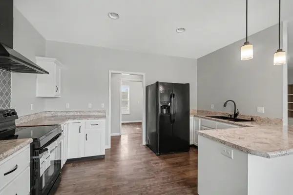 3000 Noble Ct, Waco, KY 40385