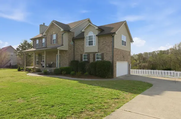 1229 Old East Side Rd, Burns, TN 37029