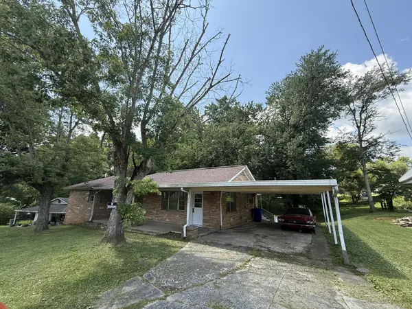 419 Carlock Avenue, Harriman, TN 37748