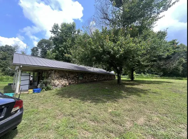 6101 Craig Rd, Cypress Inn, TN 38452