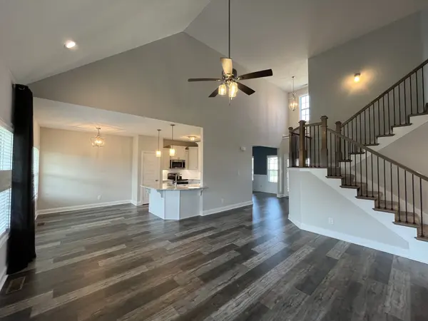 557 Dexter Dr, Clarksville, TN 37043