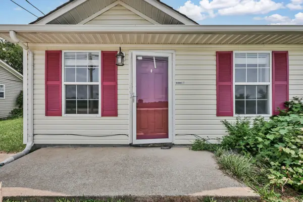 963 Stateline Rd, Oak Grove, KY 42262