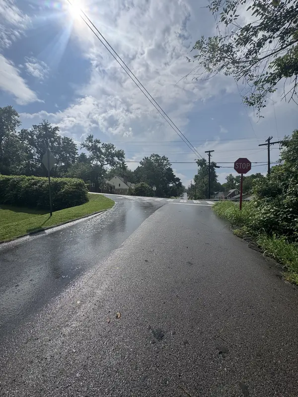 1295 Sunnymeade Drive, Nashville, TN 37216