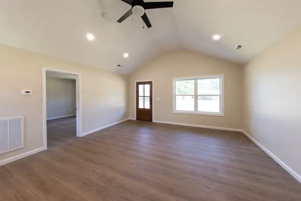 249 N Walnut St, Hohenwald, TN 38462