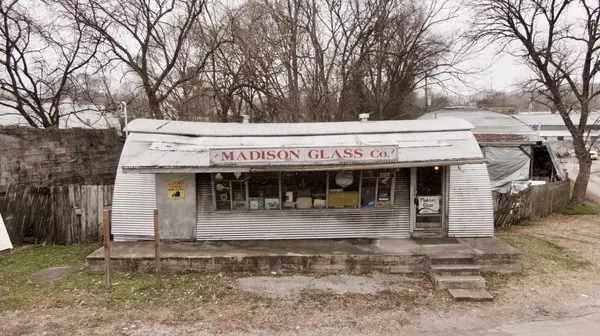 1038 W Kirkland Avenue, Nashville, TN 37216