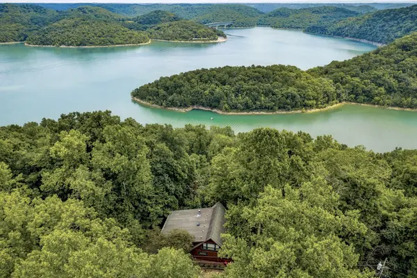 484 Bridgeview Pl, Smithville, TN 37166