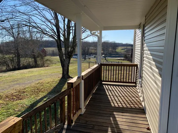 4250 Louis Draughon Rd, Springfield, TN 37172