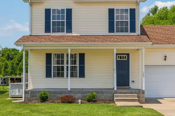 565 Oakmont Dr, Clarksville, TN 37042