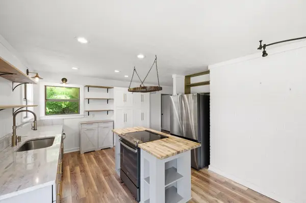418 Deerwood Ln, Lexington, TN 38351