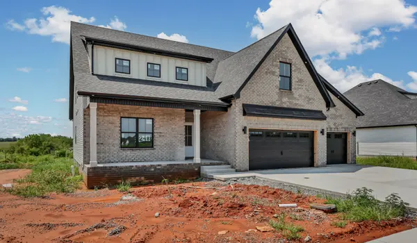 218 Low Plains Ln, Clarksville, TN 37043