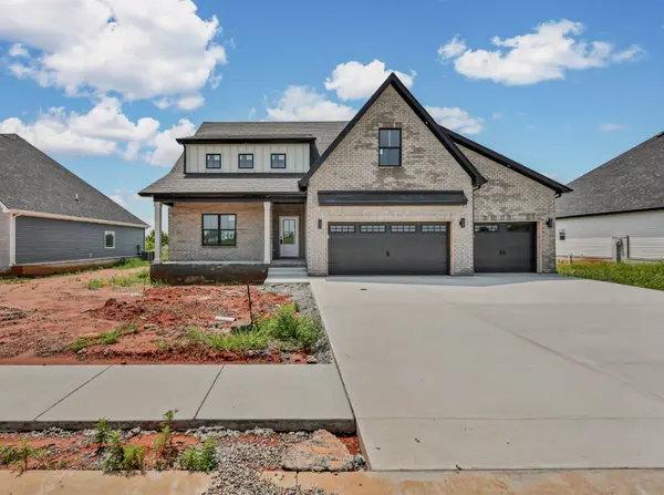 218 Low Plains Ln, Clarksville, TN 37043