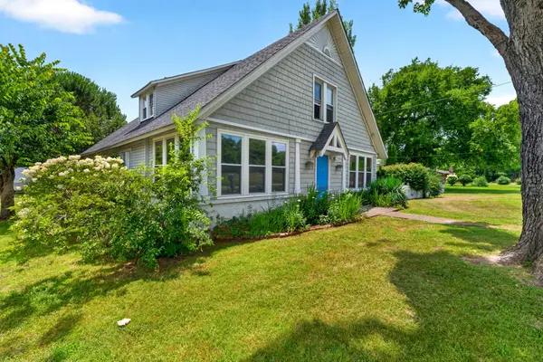 101 Country Dr, Cowan, TN 37318