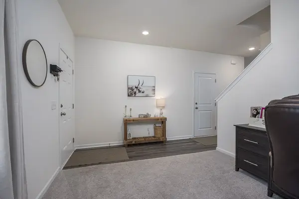 2122 Youngfellow Dr, Columbia, TN 38401