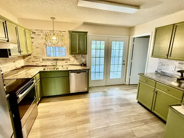 1600 N Washington St #16, Tullahoma, TN 37388