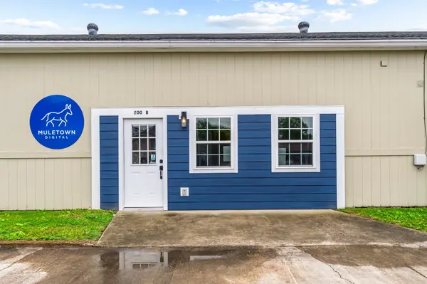 200 Nicholas Long Dr, Columbia, TN 38401
