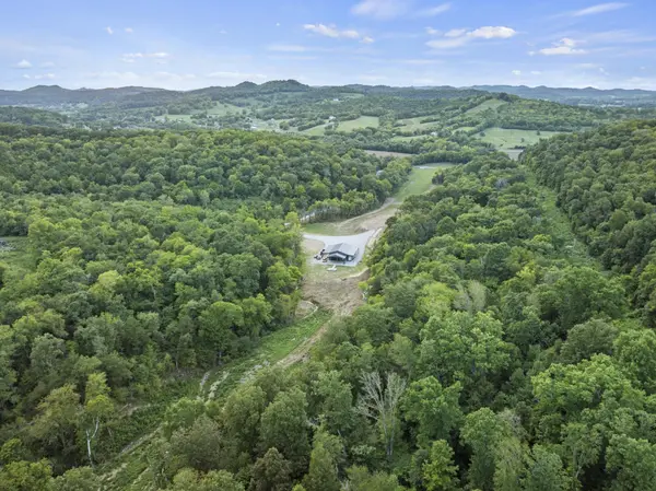 215 Hickman Creek Road S, Hickman, TN 38567