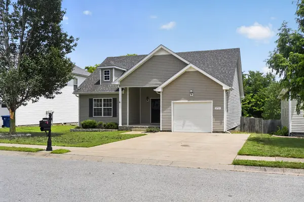 3721 Gray Fox Dr, Clarksville, TN 37040
