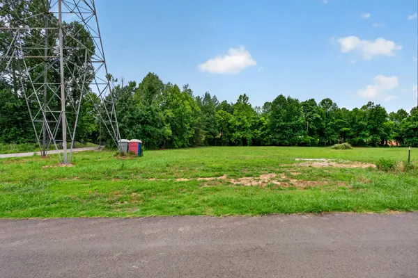 1 Cora Rd, Cookeville, TN 38501