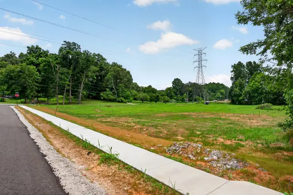 4 Cora Rd, Cookeville, TN 38501