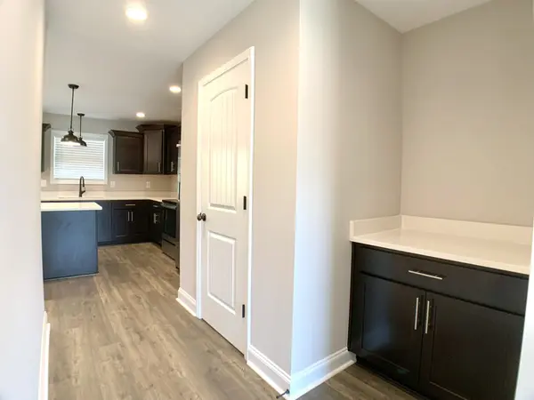 733 Banister Dr, Clarksville, TN 37042