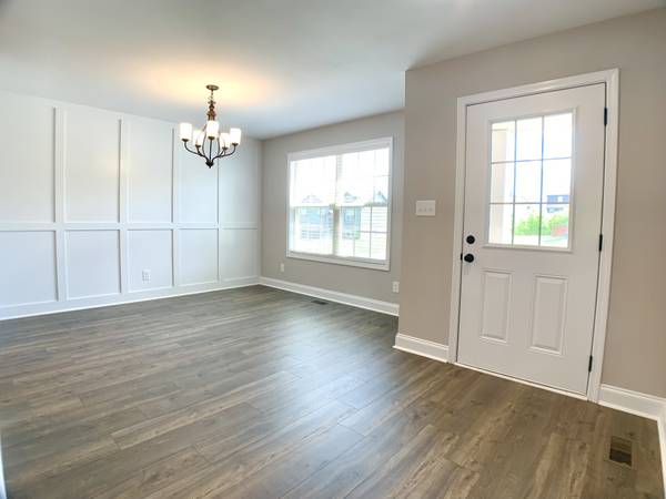 733 Banister Dr, Clarksville, TN 37042