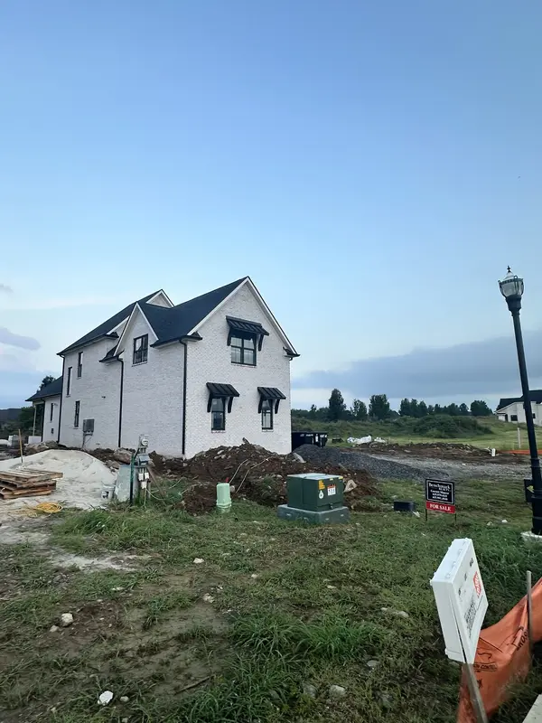 444 Bell Lake Rd, Gallatin, TN 37066