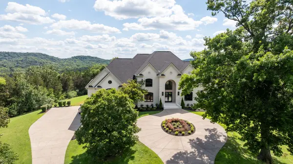 1219 Beech Hill Rd, Brentwood, TN 37027