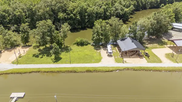 190 Drake Dr, Clifton, TN 38425