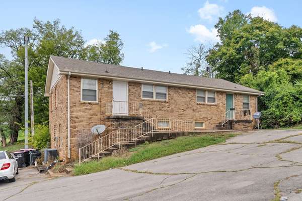 211 N 5th Street #C, Clarksville, TN 37040