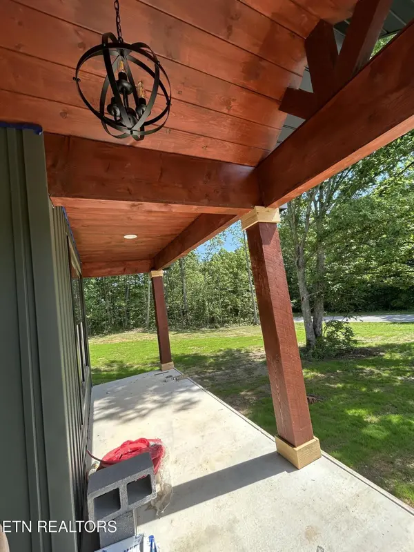 214 Georgee Rd, Jamestown, TN 38556