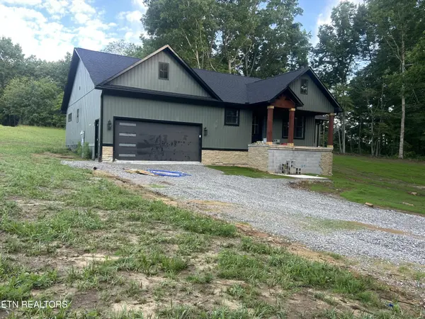 214 Georgee Rd, Jamestown, TN 38556