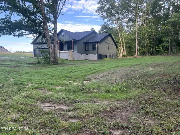 214 Georgee Rd, Jamestown, TN 38556
