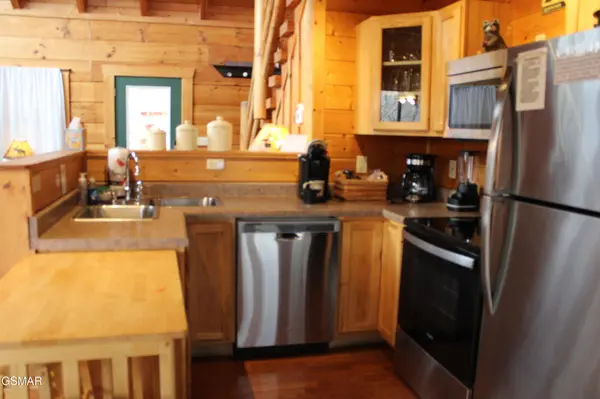 2232 E View Drive, Sevierville, TN 37876