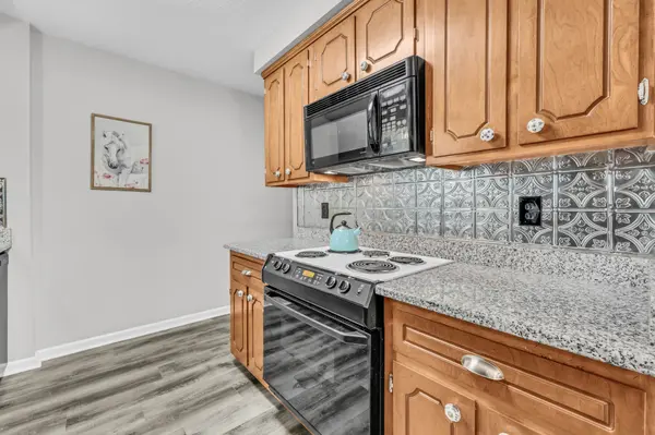 2172 Memorial Dr #A6, Clarksville, TN 37043