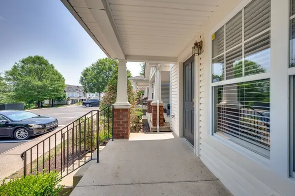 209 Shadow Glen Dr, Nashville, TN 37211