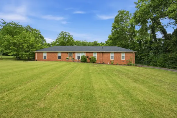 228 Maple Hill Rd, Lebanon, TN 37087