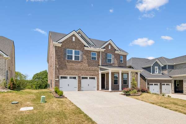 209 Pin High Dr, Mount Juliet, TN 37122