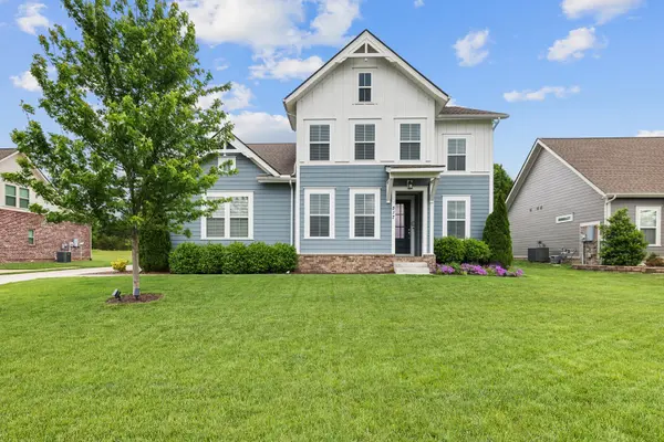 517 Oakvale Ln, Mount Juliet, TN 37122