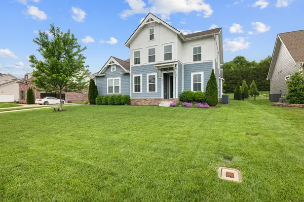 517 Oakvale Ln, Mount Juliet, TN 37122