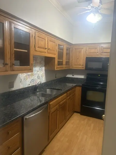 130 Matthew Ln, Nashville, TN 37215