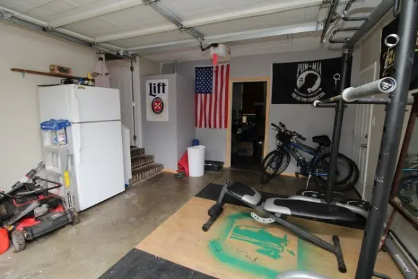 1740 Broadripple Dr, Clarksville, TN 37042