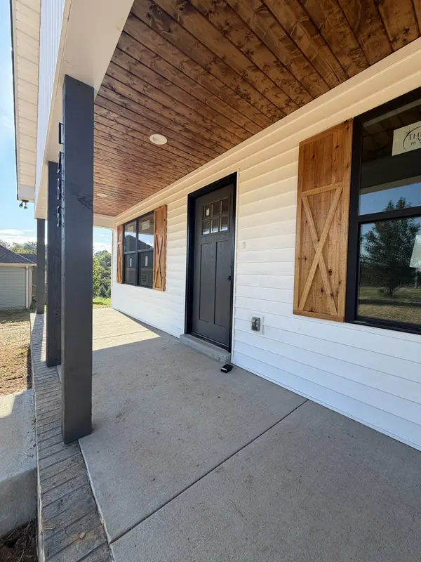 1285 Vickie Ln, Portland, TN 37148